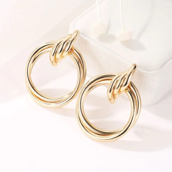 Andy Hoop Earrings – Sleek & Contemporary Style