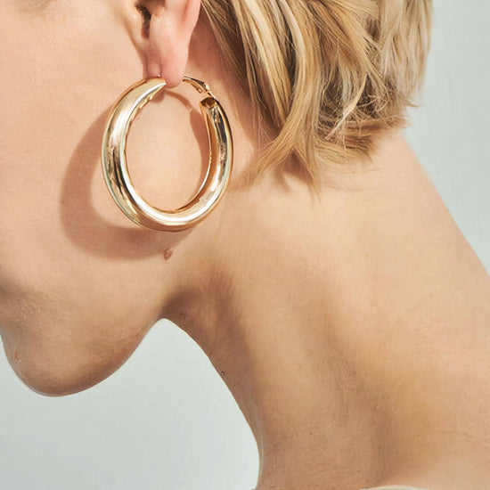 Aura Earrings – Radiant Glow with a Modern Twist